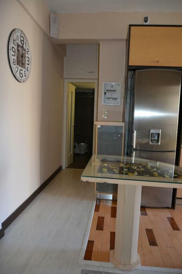 Modern Apartment, 5΄ Walk From Central Metro Station Atény Exteriér fotografie