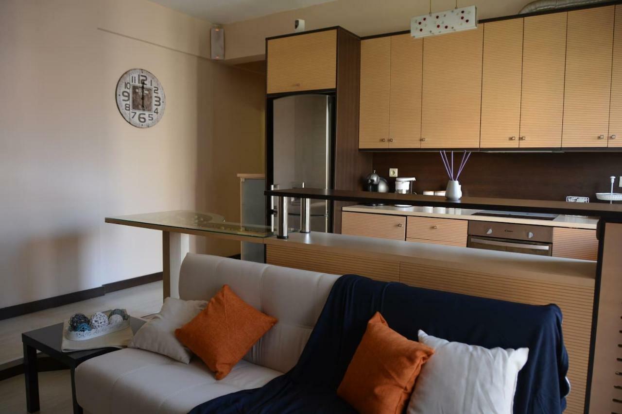 Modern Apartment, 5΄ Walk From Central Metro Station Atény Exteriér fotografie