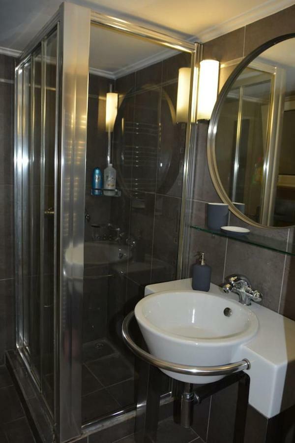 Modern Apartment, 5΄ Walk From Central Metro Station Atény Exteriér fotografie
